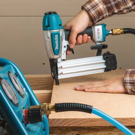 Cloueur Pneumatique Makita AF506 – Pointes 15 à 50 mm, 18 Ga – Image 3